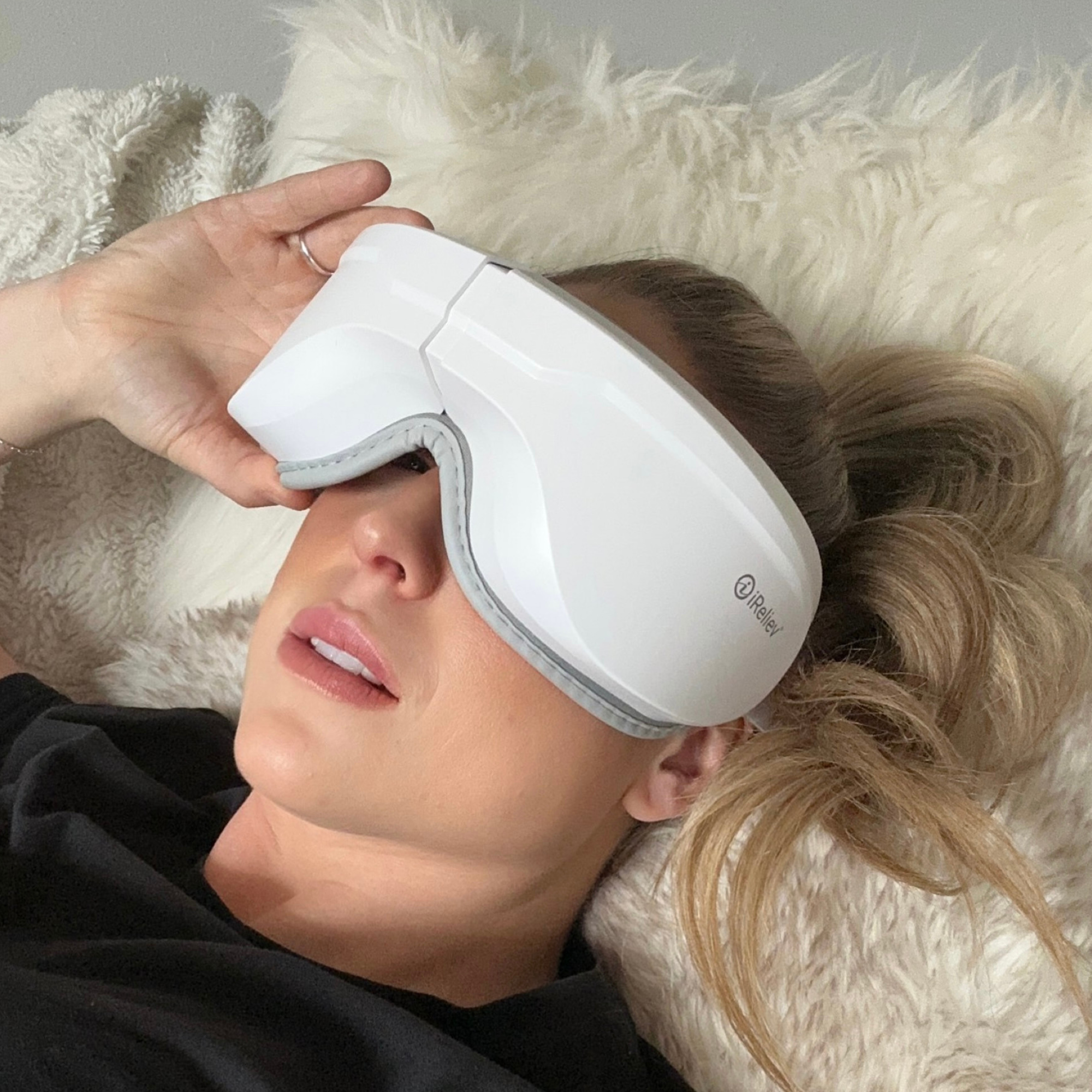 Relaxable™ Eye Massager with Heat by iReliev