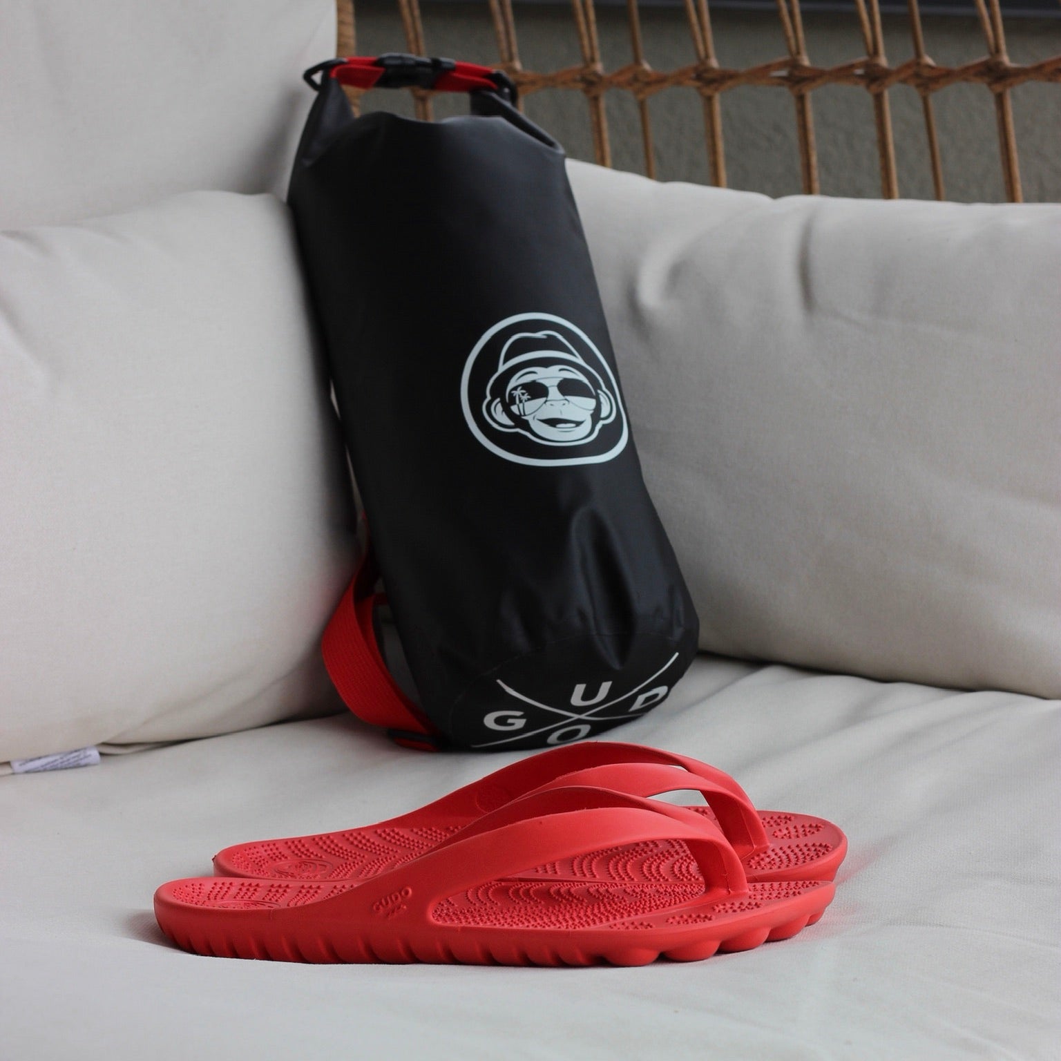 FIRE RED FLIP FLOPS & DRYBAG BY GUDO-4