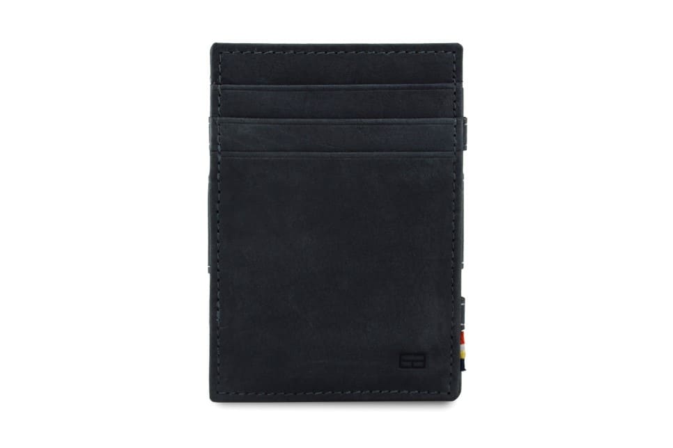 Front view of the Essenziale Magic Wallet Vintage in Carbon Black with 3 front card slots.