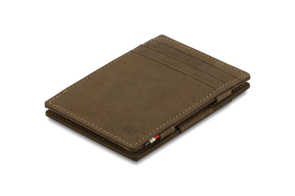 Front view of the Essenziale Magic Wallet Vintage in Java Brown with 3 front card slots.